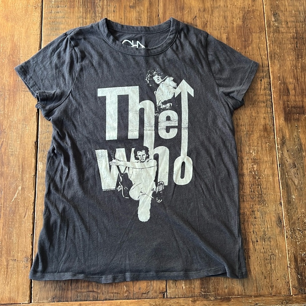 Women’s L ChaserLA tee shirt. Never worn.